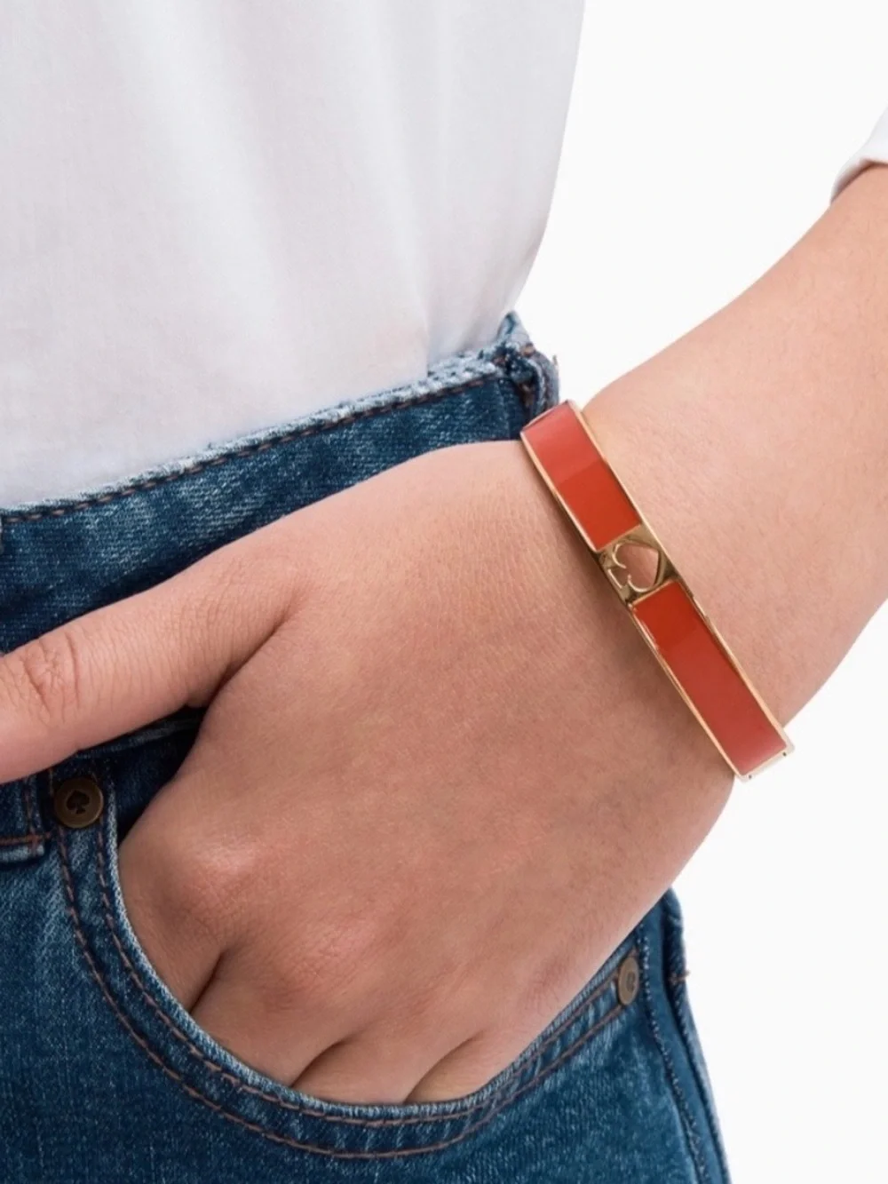 NWT~KATE SPADE~Spot the Spade Enamel Hinged Bangle